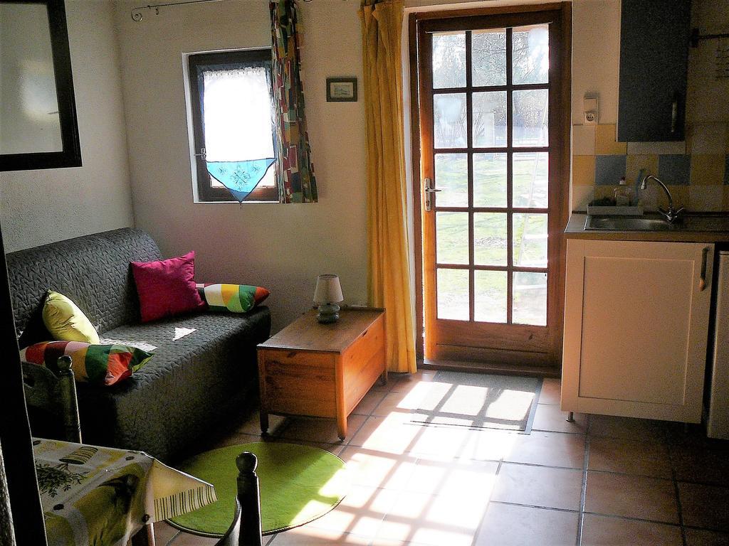 Guesthouse La Burle ปารองติส-ออง-บอร์น ภายนอก รูปภาพ